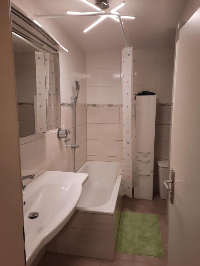Moderne 3Zimmer Wohnung, In Koenigsbrunn Bei Augsburg Esterno foto
