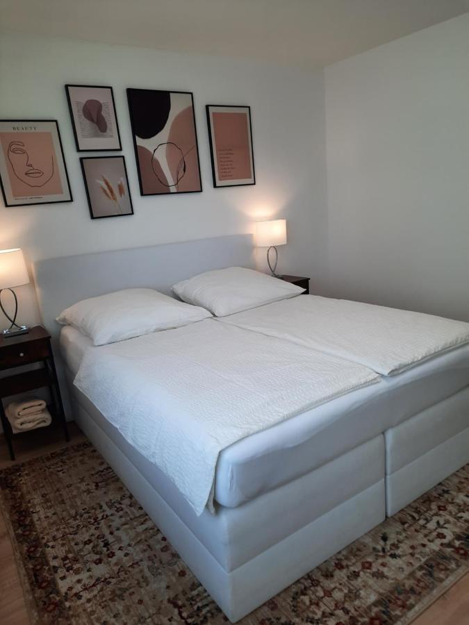 Moderne 3Zimmer Wohnung, In Koenigsbrunn Bei Augsburg Esterno foto
